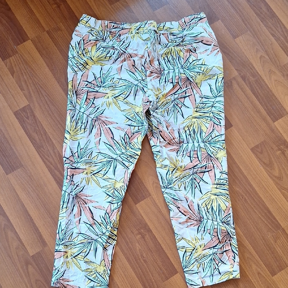 Tropical Print Pants - Picture 2 of 3